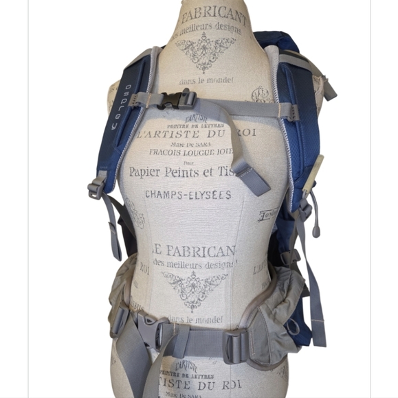 Osprey Kestrel 28 M/L Backpack Hiking Travel Camping Outdoor Blue/Gray - Picture 3 of 16